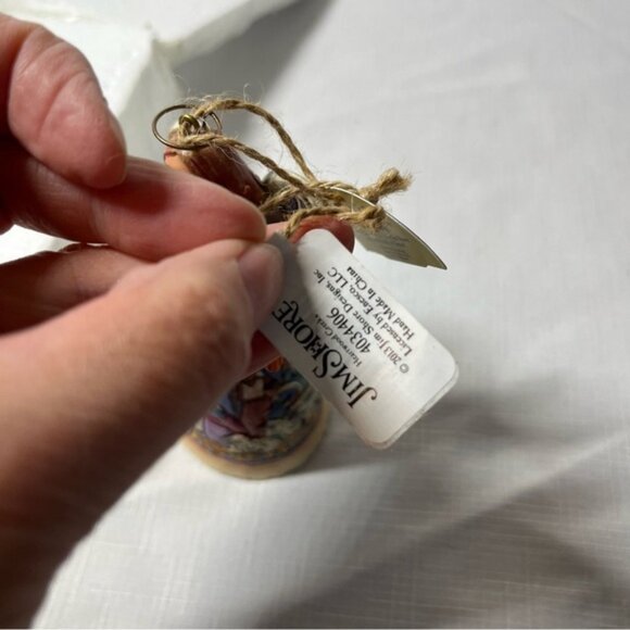 Jim Shore Angel Nativity Ornament 45 - Picture 6 of 9